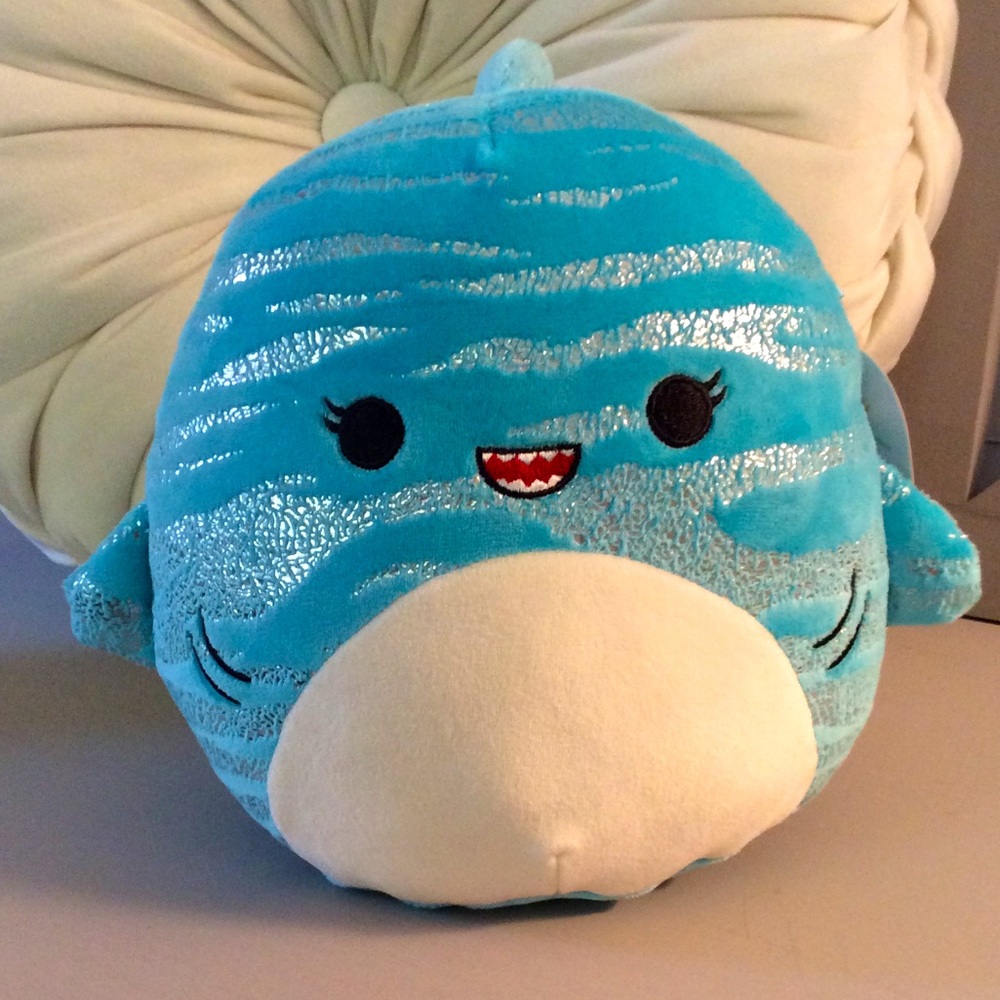 Lamar the shark Squishmallow 8”